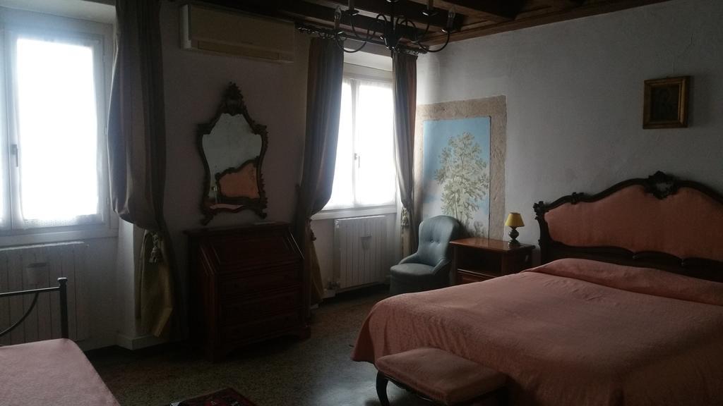 Palazzo Camozzini Apartments Βερόνα Δωμάτιο φωτογραφία